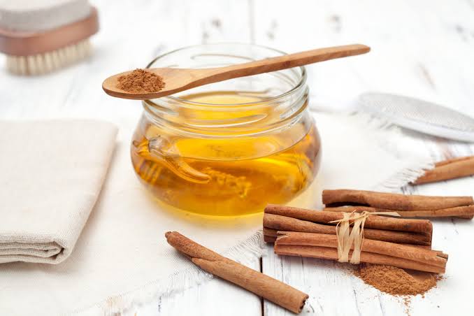 Bee Honey & Cinnamon